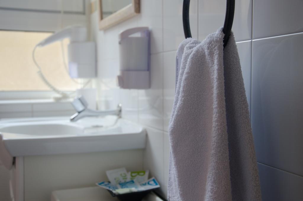 Hostal Aribau Barcelona Phòng bức ảnh