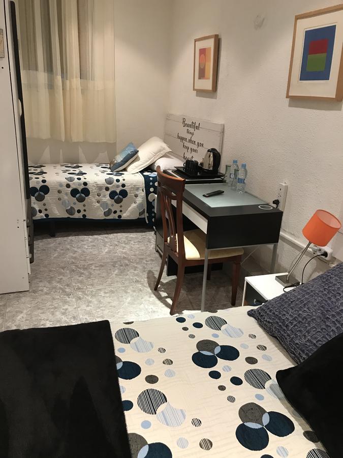 Hostal Aribau Barcelona Ngoại thất bức ảnh